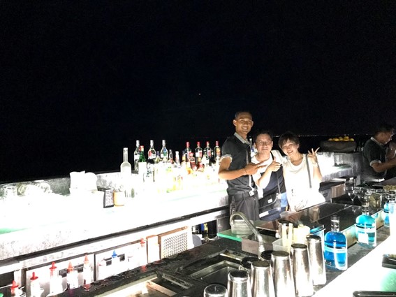 アヤナリゾートのロックバー